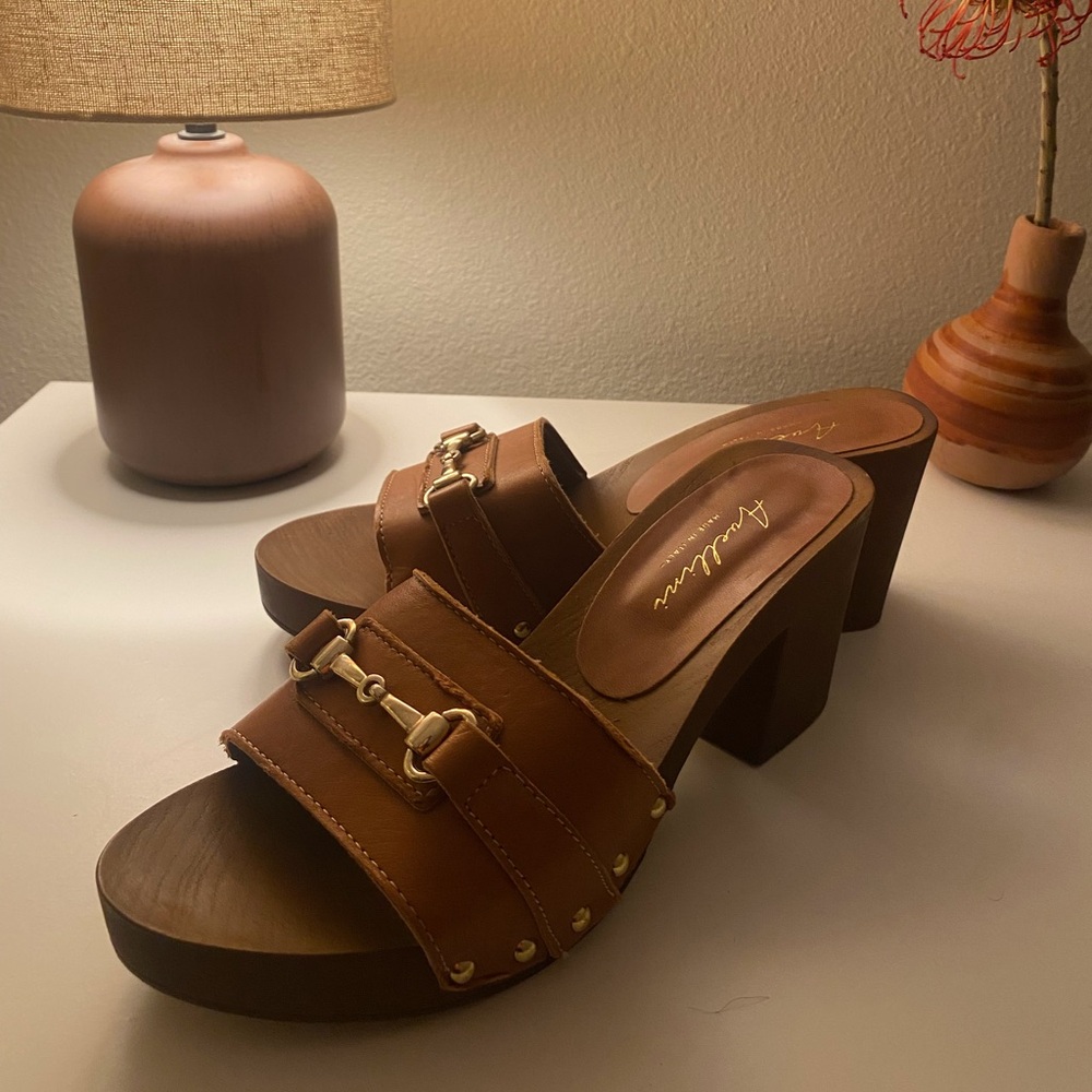 Avellini Made in Italy Blocked Heel Sandal